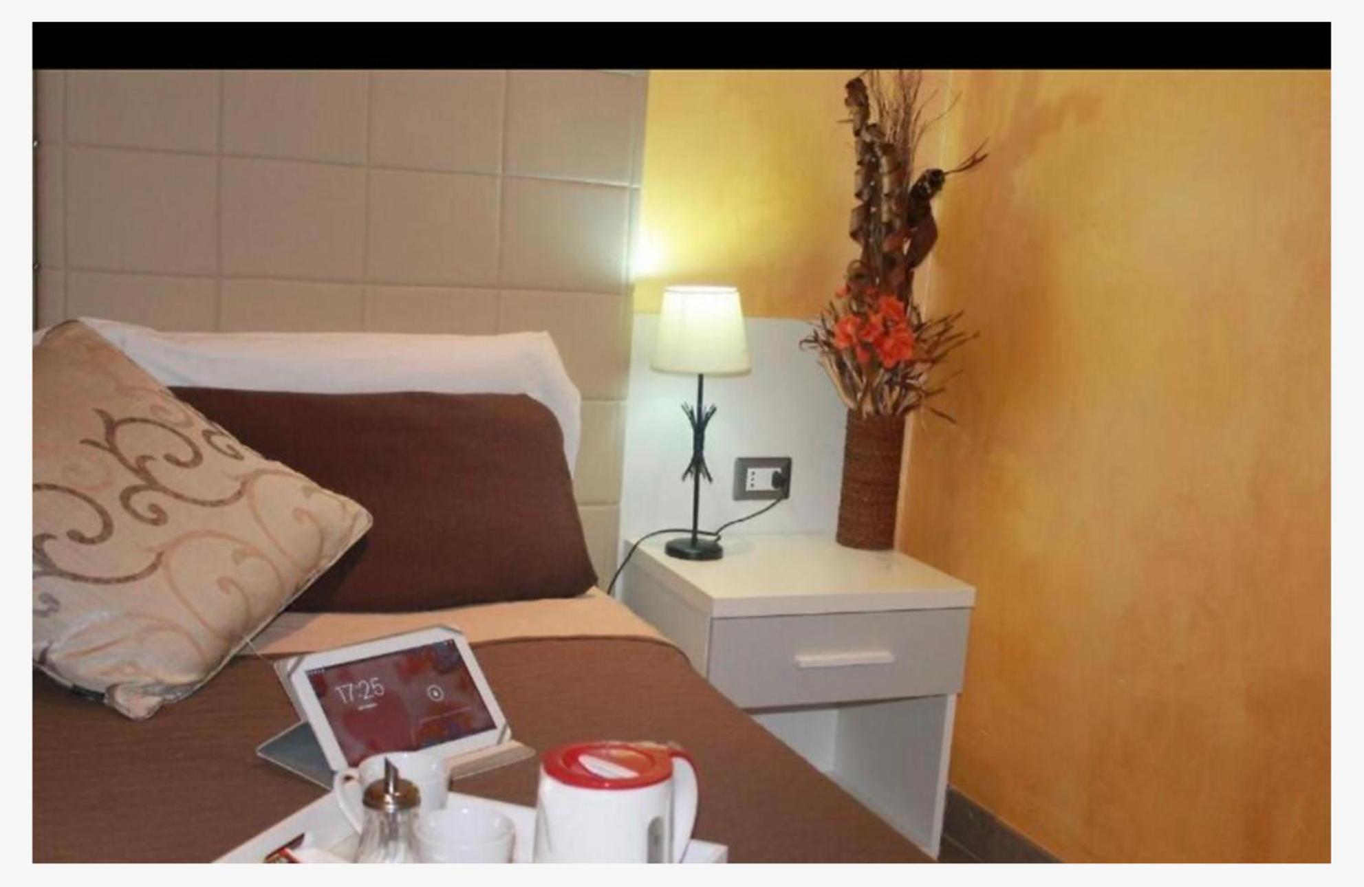 Sabrina Airport Bed & Breakfast